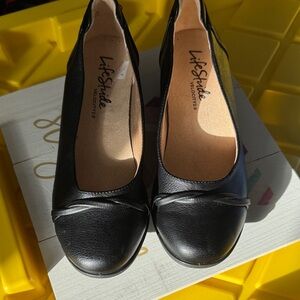 Life Stride Women's Classic Black Loafers